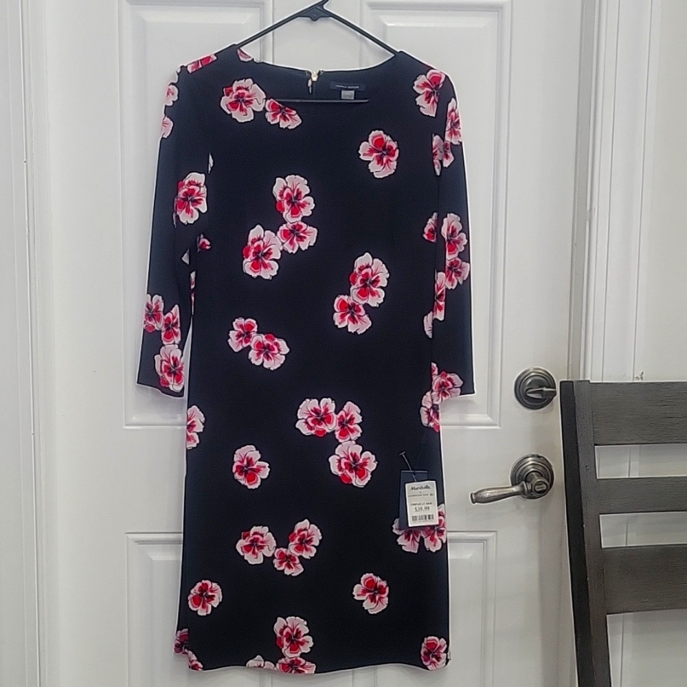 Size 6 Tommy Hilfiger dress gorgeous